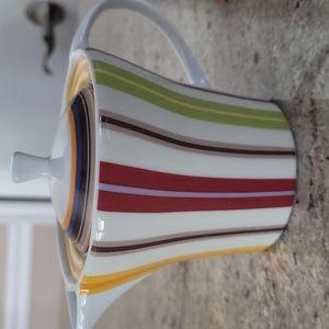 Bright one cup tea pot